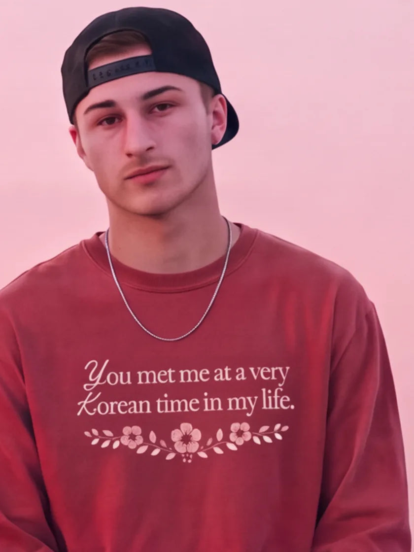 Short clip of a model in a backwards cap wearing the Korean era long sleeve